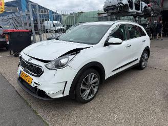 Damaged car Kia Niro 1.6 GDI HYBRIDE 2019/6