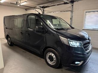 uszkodzony samochody osobowe Renault Trafic  2025/7