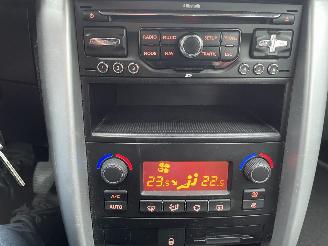 Peugeot 207 1.6 5drs picture 12