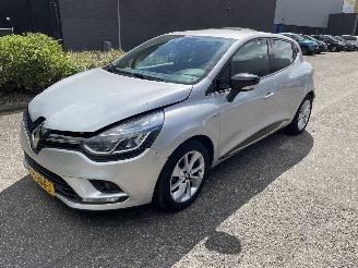 Renault Clio 5drs airco picture 2