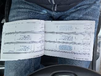 Renault Clio 5drs airco picture 17