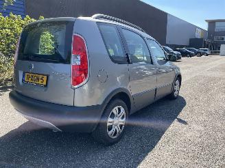 skadebil auto Skoda Roomster 1.2tsi 2012/6
