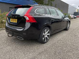 skadebil auto Volvo V-60 2.4 D plug in hybrid 2013/12