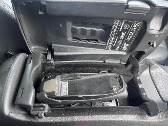 Mercedes CLK 320 elegance picture 9