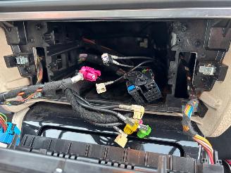 BMW 5-serie 528i x-drive luxury picture 18