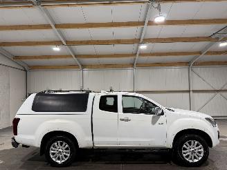 danneggiata veicoli commerciali Isuzu D-Max 1.9d 120kW Automaat Extended Cab X-Country 2019/7