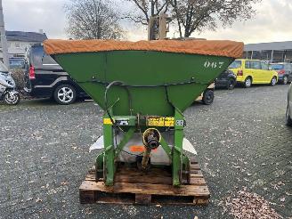 Amazone  TYPE E+S 750 ZOUTSTROOIER MET AFTAKAS picture 2