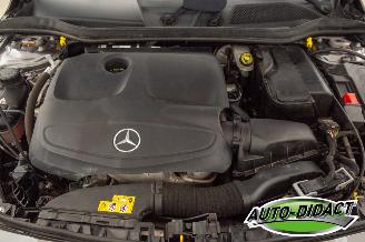 Mercedes Cla-klasse 180 90kW Automaat Navi Camera Airco Shooting Brake picture 32